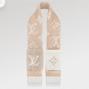 Cold Scarf with pockets